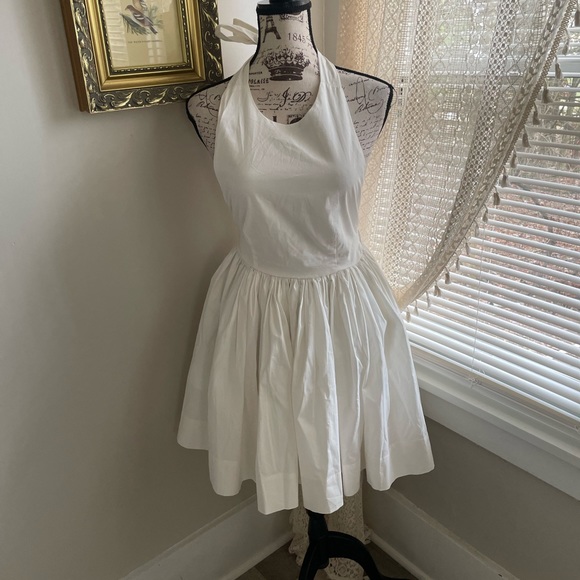 Vici Dresses & Skirts - Vici White Open Back Halter Dress ~ S ~